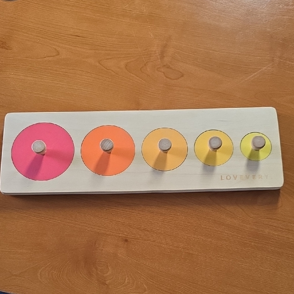 Lovevery Circle of Friends Puzzle